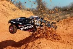 Traxxas 1/16 Slash, 4WD, RTR (Includes Battery & Charger): Mike -Radio Control & Model Shop 70054 1 BLK 4 lg
