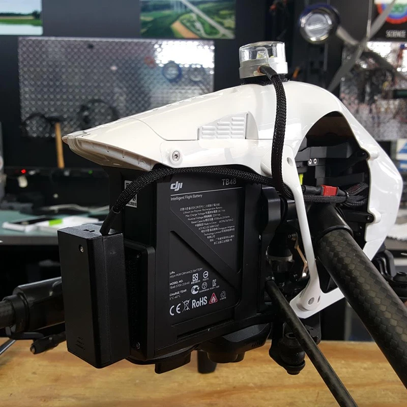 White Lightning “MAX" LED Strobe Bundle 4 White Lightning “MAX" LED Strobe Bundle - Image 2