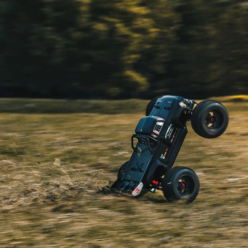 Arrma 1/8 Notorious 6S, 4WD, BLX (Requires Battery & Charger): Black 11 Arrma 1/8 Notorious 6S, 4WD, BLX (Requires Battery & Charger): Black - Image 9