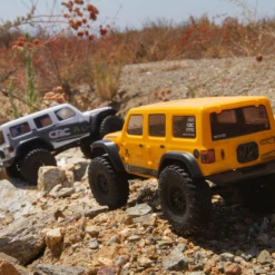 Axial 1/24 SCX24 2019 Jeep Wrangler JLU CRC 4WD RTR (Includes Batttery & Charger): White -Radio Control & Model Shop AXI00002T2 7 lg