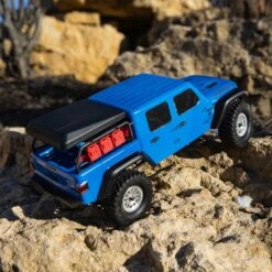 Axial 1/24 SCX24 Jeep Gladiator, 4WD, RTR (Includes Batttery & Charger): Blue -Radio Control & Model Shop AXI00005T2 Blu 5