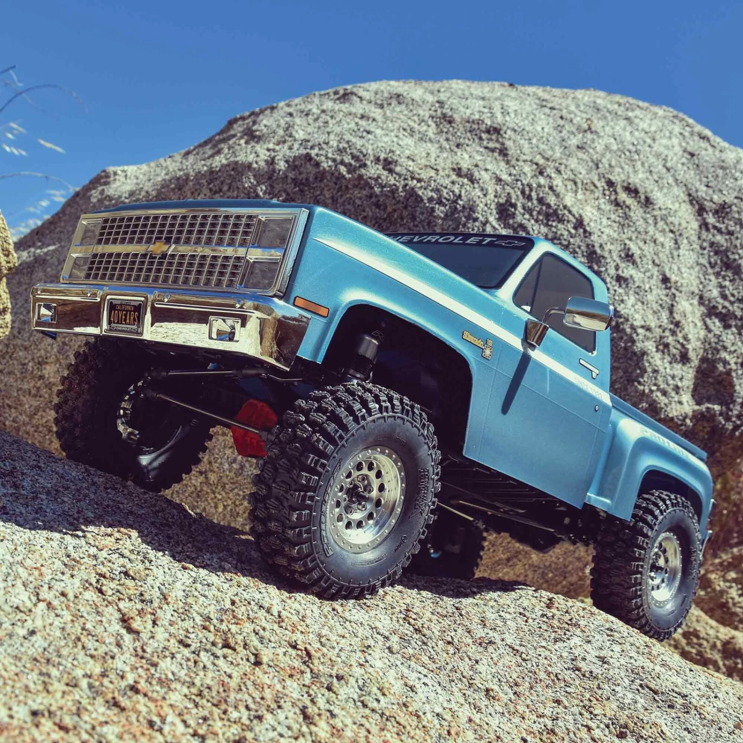 Axial 1/10 SCX10 III Pro-Line 1982 Chevy K10 RTR 11 Axial 1/10 SCX10 III Pro-Line 1982 Chevy K10 RTR - Image 9