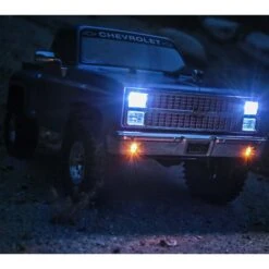 Axial 1/10 SCX10 III Pro-Line 1982 Chevy K10 RTR 27 Axial 1/10 SCX10 III Pro-Line 1982 Chevy K10 RTR -Radio Control & Model Shop AXI03029 5