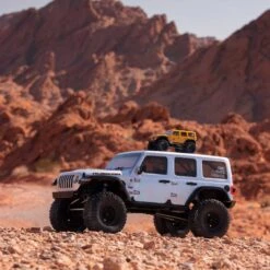 Axial 1/6 SCX6 Jeep JLU Wrangler 4WD RTR: Silver 25 Axial 1/6 SCX6 Jeep JLU Wrangler 4WD RTR: Silver -Radio Control & Model Shop AXI05000T2 4