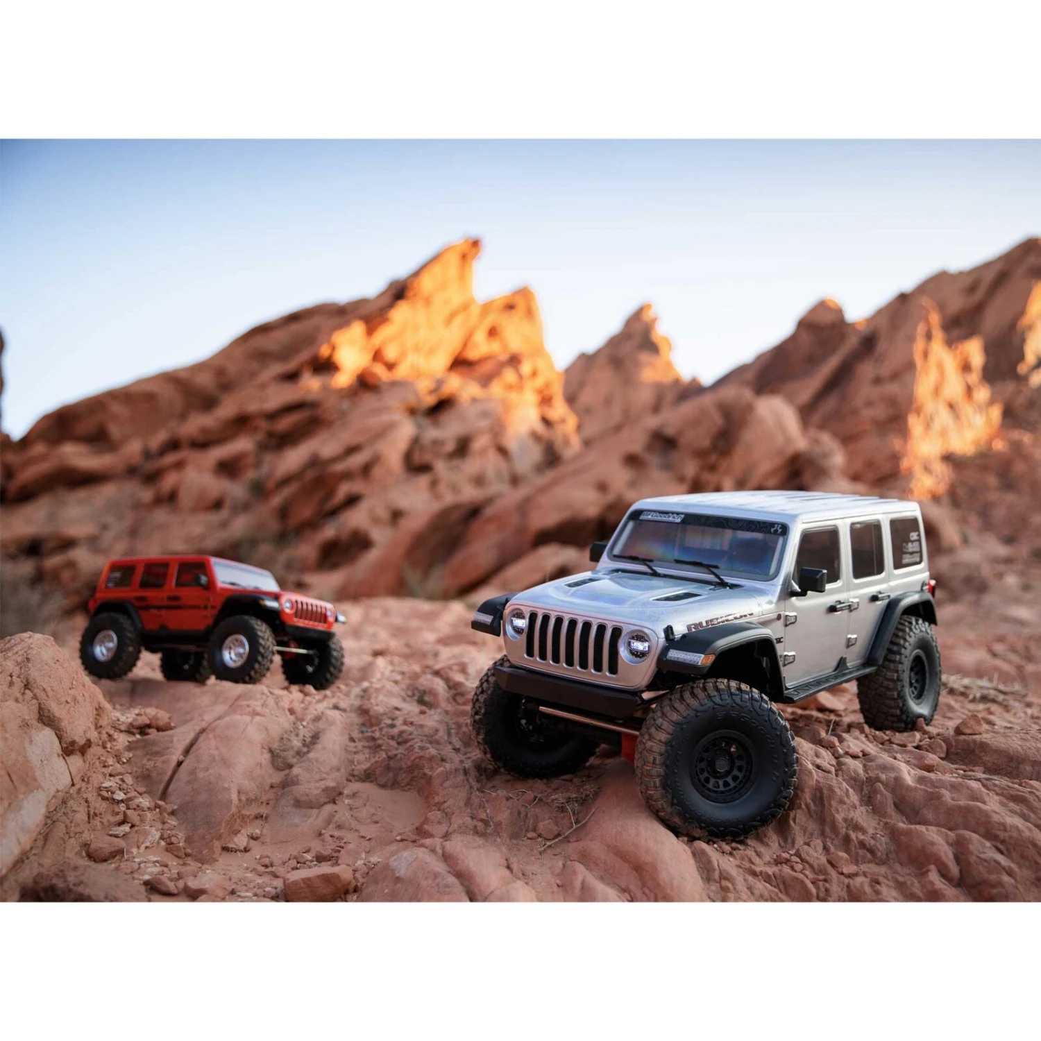 Axial 1/6 SCX6 Jeep JLU Wrangler 4WD RTR: Silver 7 Axial 1/6 SCX6 Jeep JLU Wrangler 4WD RTR: Silver - Image 5