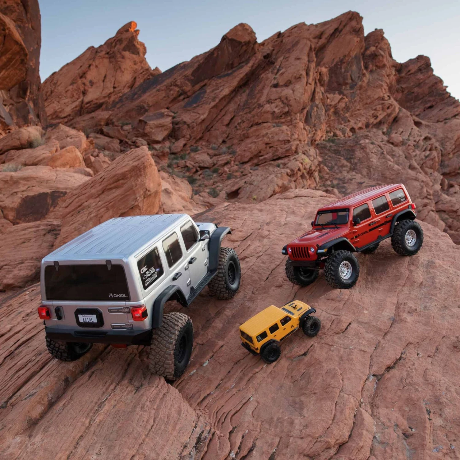 Axial 1/6 SCX6 Jeep JLU Wrangler 4WD RTR: Silver 9 Axial 1/6 SCX6 Jeep JLU Wrangler 4WD RTR: Silver - Image 7