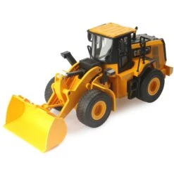 Diecast Masters 1:24 Caterpillar 950M Wheel Loader (includes Batteries)