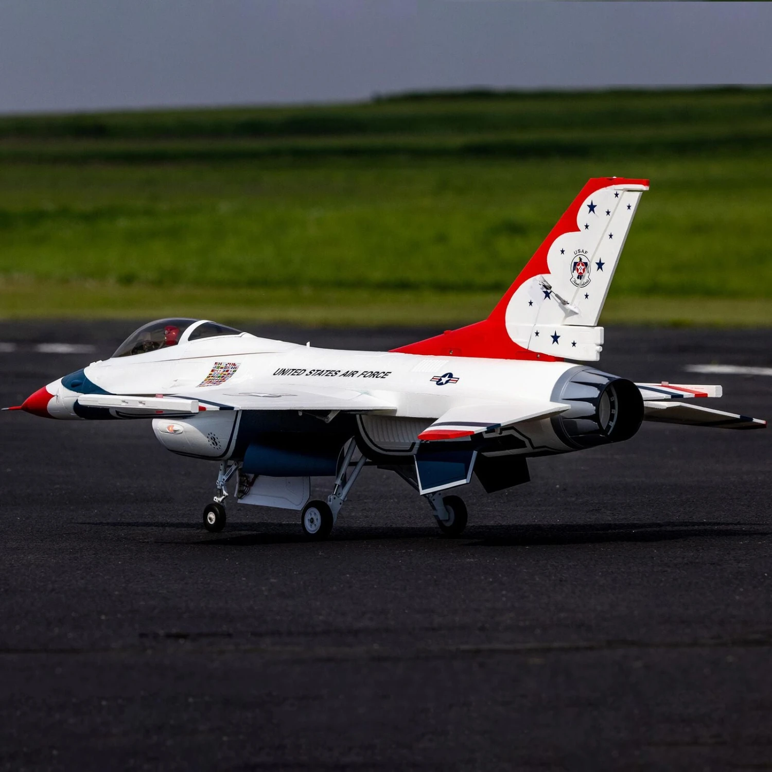E-Flite F-16 Thunderbirds 80mm EDF BNF Basic 21 E-Flite F-16 Thunderbirds 80mm EDF BNF Basic - Image 19
