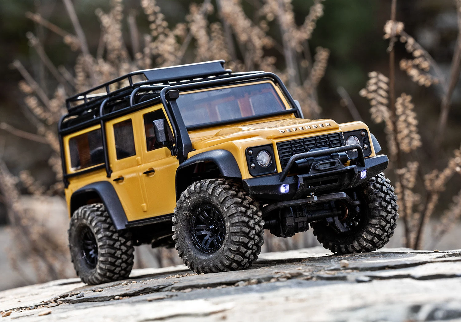 Traxxas 1/18 TRX-4M Land Rover® Defender®: Tan 8 Traxxas 1/18 TRX-4M Land Rover® Defender®: Tan - Image 6